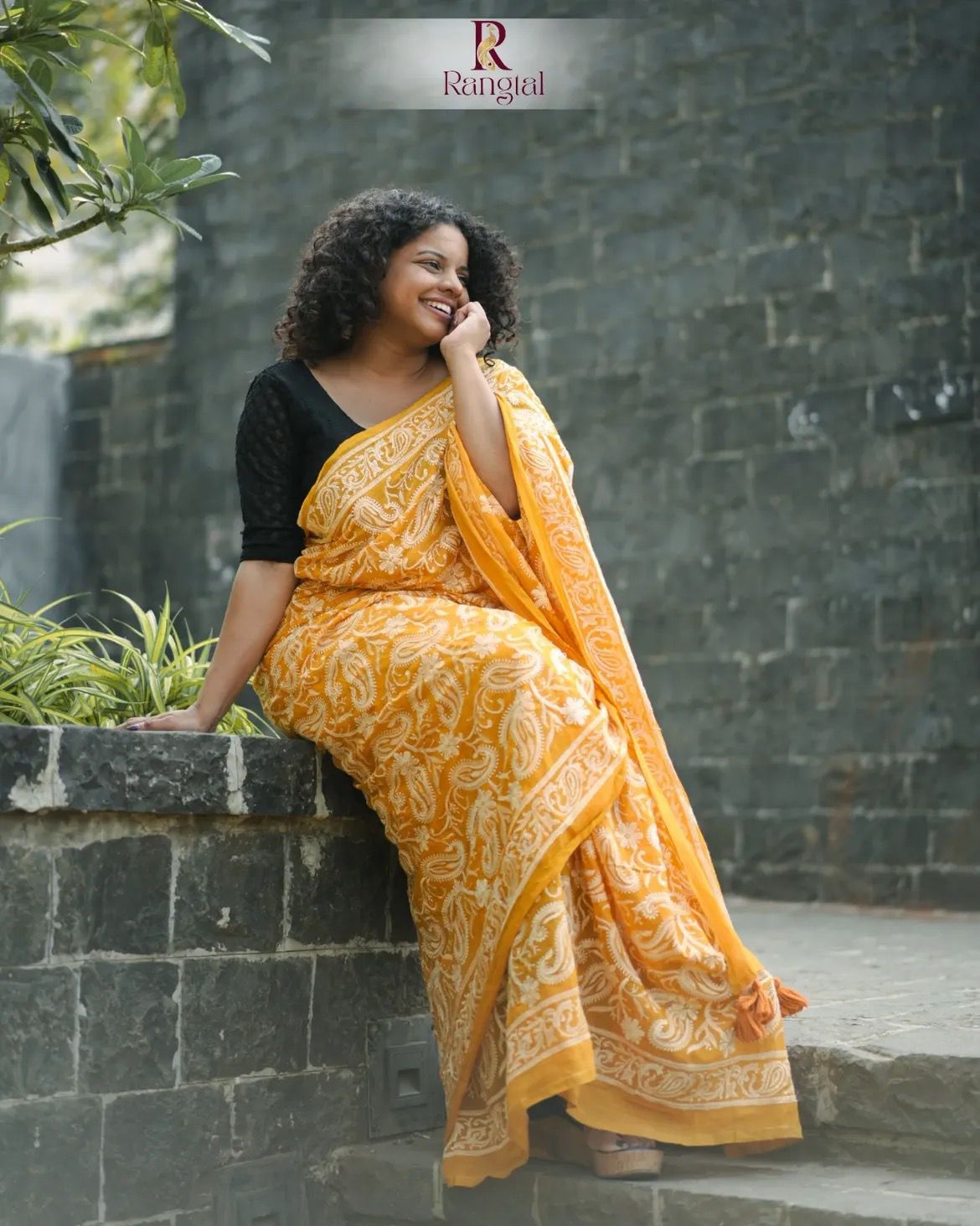 Handwoven Chikankari Embroidery on Mulcotton Saree