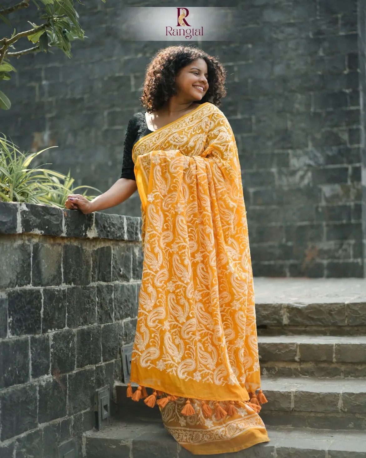 Handwoven Chikankari Embroidery on Mulcotton Saree